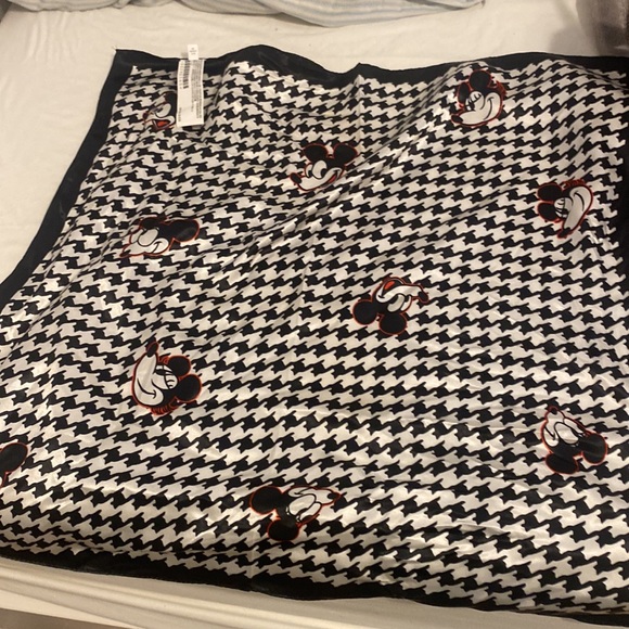 Scarf 🧣 - Picture 3 of 3